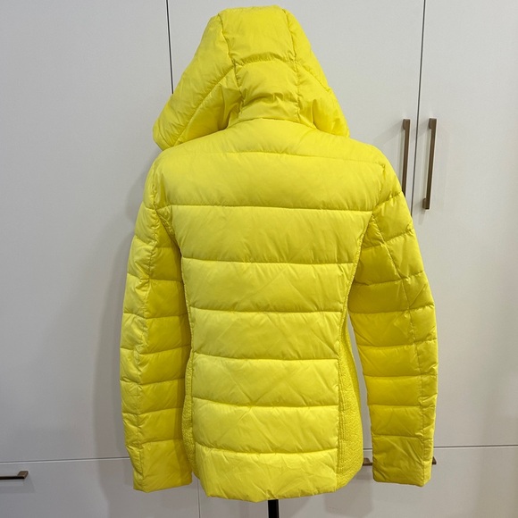 Point Zero Vibrant Yellow Quilted Jacket - Picture 10 of 10